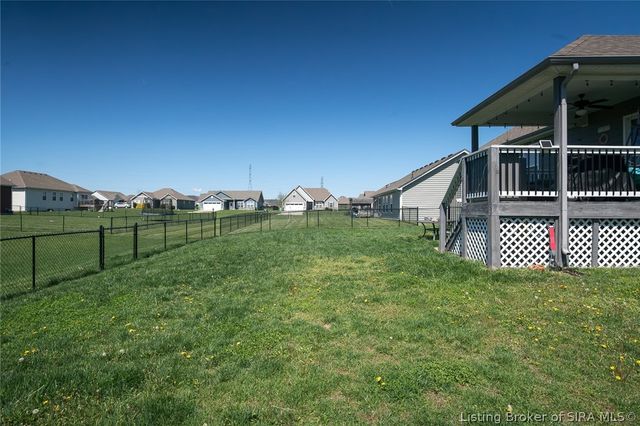 5412 Catalina Trail, Sellersburg, IN 47172