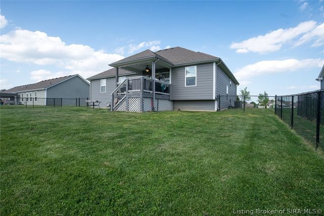 5412 Catalina Trail, Sellersburg, IN 47172