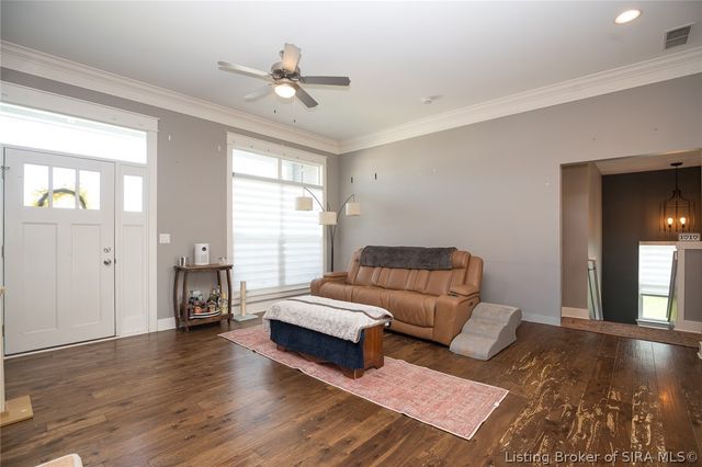 5412 Catalina Trail, Sellersburg, IN 47172