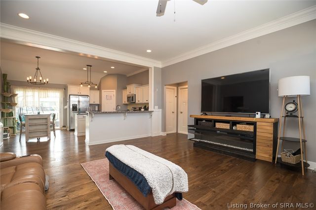 5412 Catalina Trail, Sellersburg, IN 47172