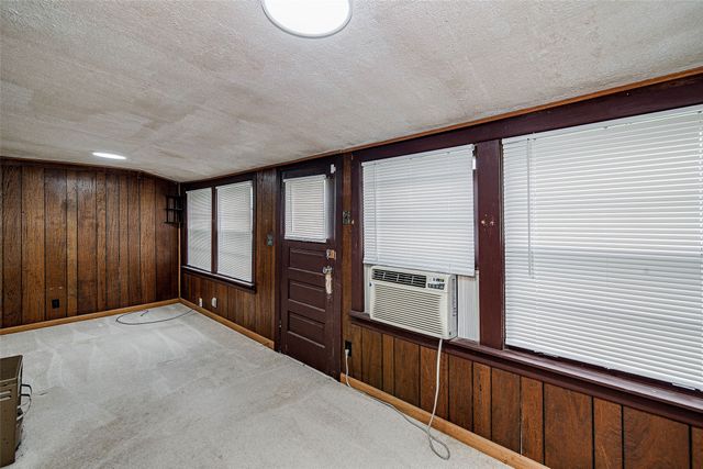 507 W Heard Street, Cleburne, TX 76033