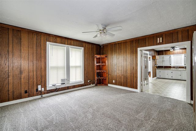 507 W Heard Street, Cleburne, TX 76033