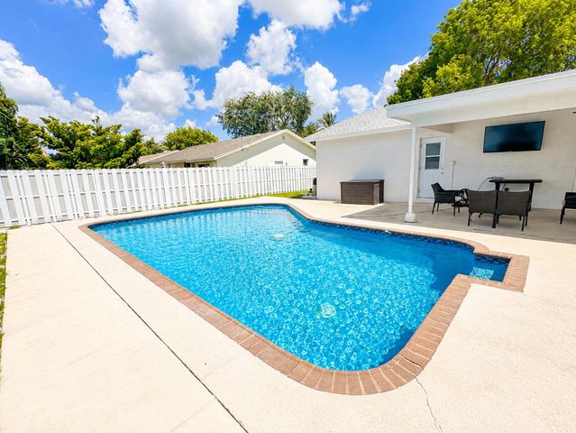 11100 NW 25th Court, Sunrise, FL 33322