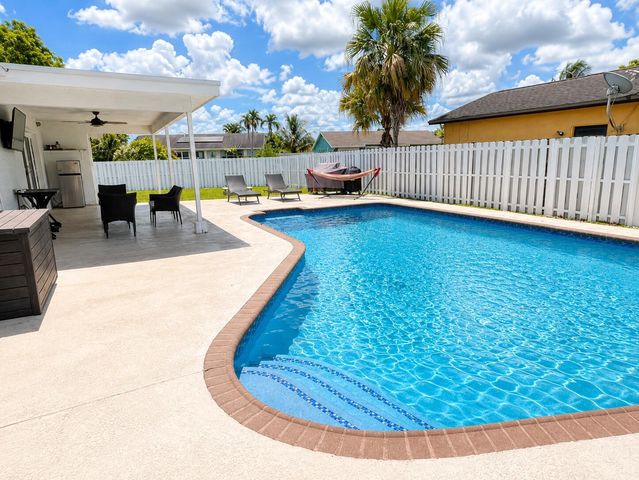 11100 NW 25th Court, Sunrise, FL 33322