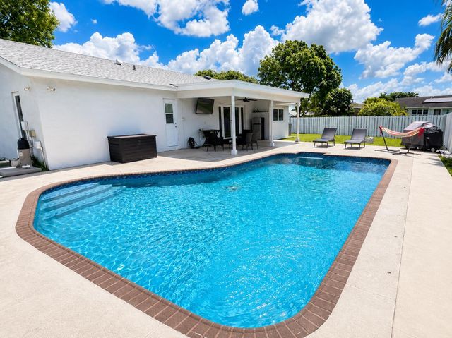 11100 NW 25th Court, Sunrise, FL 33322