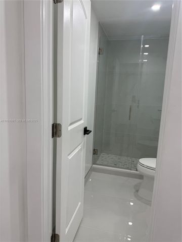 2321 NW 85th Ave 1, Pembroke Pines, FL 33024