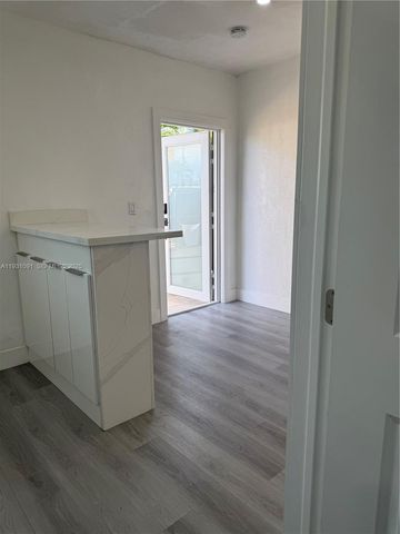 2321 NW 85th Ave 1, Pembroke Pines, FL 33024