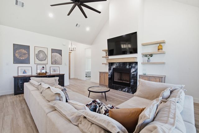 1053 Uplift Drive, Weatherford, TX 76087