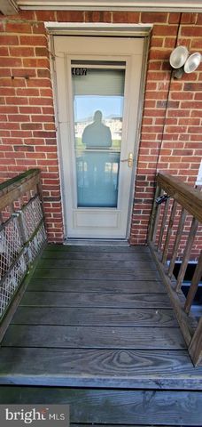 4007 SAINT AUGUSTINE LN, Baltimore, MD 21222