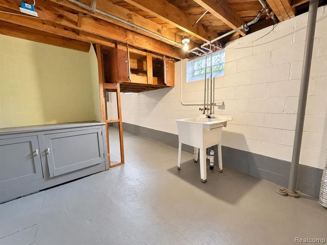 16317 Carlisle Street, Detroit, MI 48205