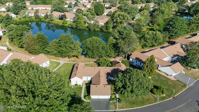 82 Parkway Drive B, Freehold, NJ 07728