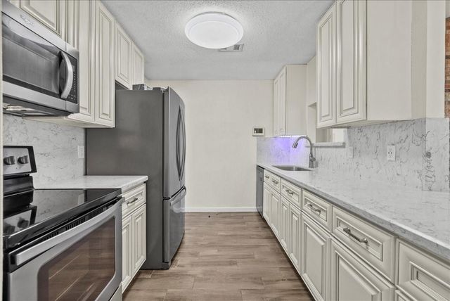 3705 Misty Cove Court, Dickinson, TX 77539