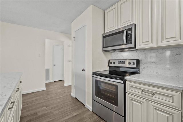 3705 Misty Cove Court, Dickinson, TX 77539