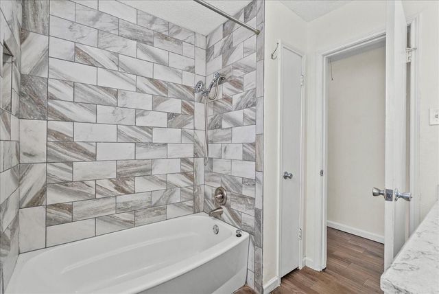 3705 Misty Cove Court, Dickinson, TX 77539