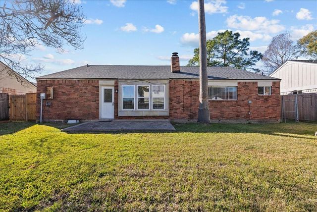 3705 Misty Cove Court, Dickinson, TX 77539