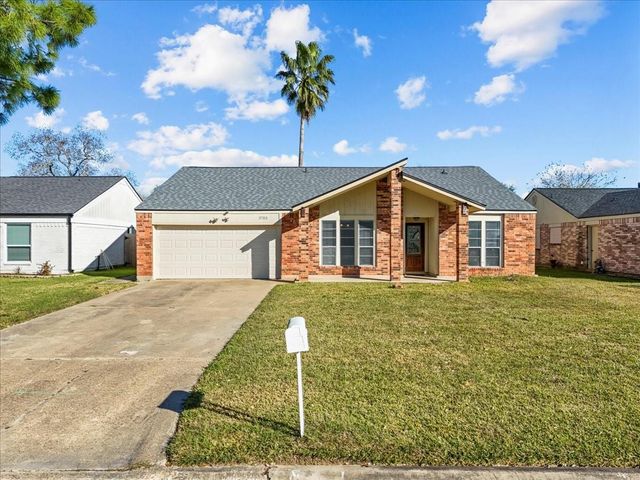 3705 Misty Cove Court, Dickinson, TX 77539