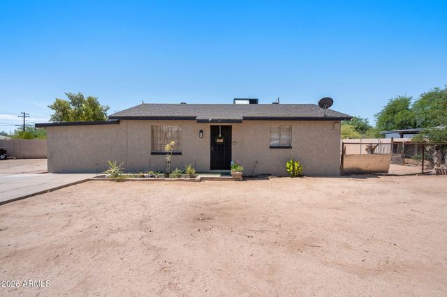 2939 E ANGELA Drive, Phoenix, AZ 85032