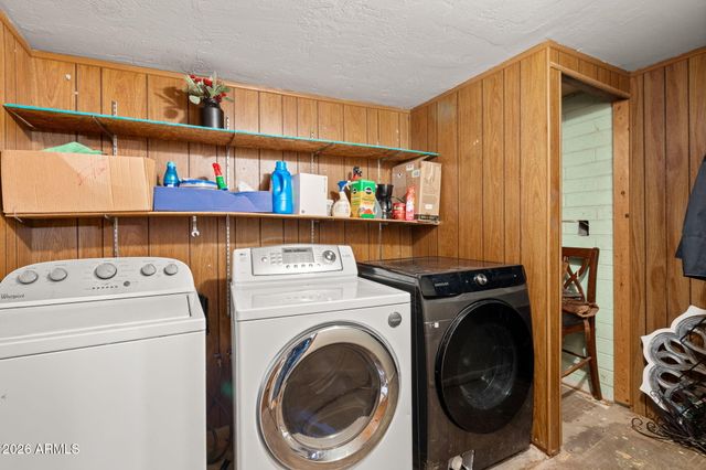 2939 E ANGELA Drive, Phoenix, AZ 85032
