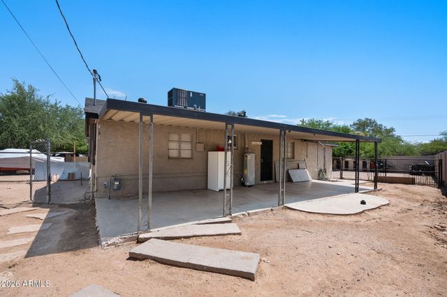 2939 E ANGELA Drive, Phoenix, AZ 85032