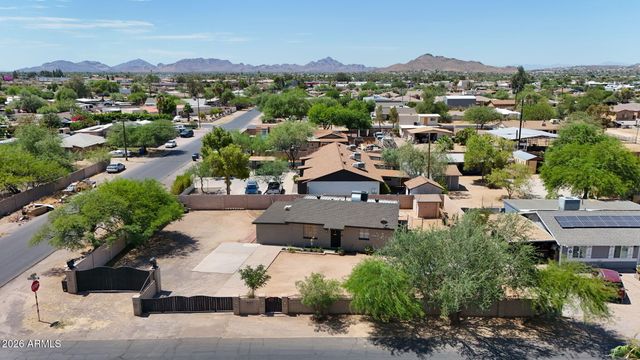 2939 E ANGELA Drive, Phoenix, AZ 85032