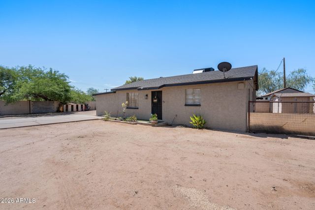 2939 E ANGELA Drive, Phoenix, AZ 85032