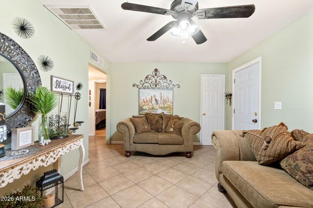 2939 E ANGELA Drive, Phoenix, AZ 85032