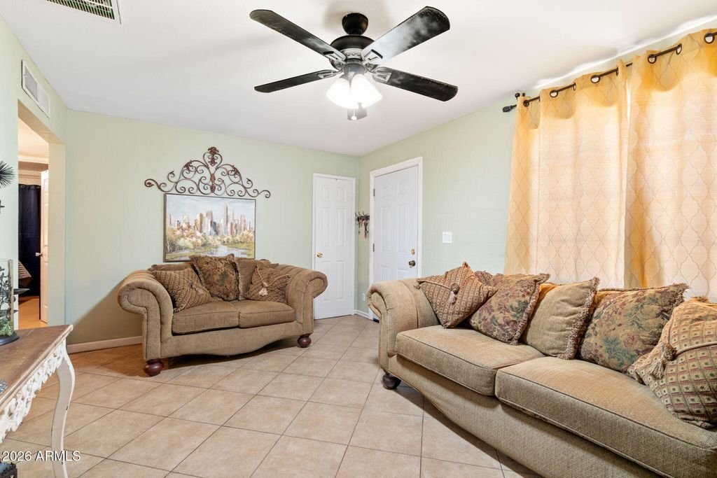 2939 E ANGELA Drive, Phoenix, AZ 85032 — photo 5