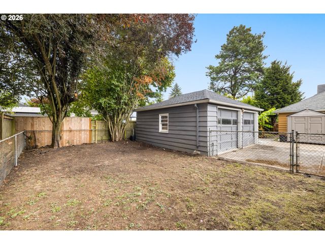 1731 Ne LIBERTY St, Portland, OR 97211