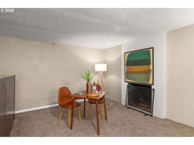 1731 Ne LIBERTY St, Portland, OR 97211