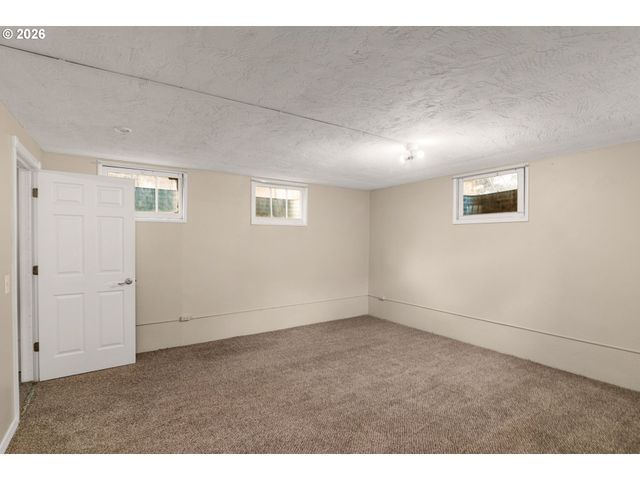 1731 Ne LIBERTY St, Portland, OR 97211