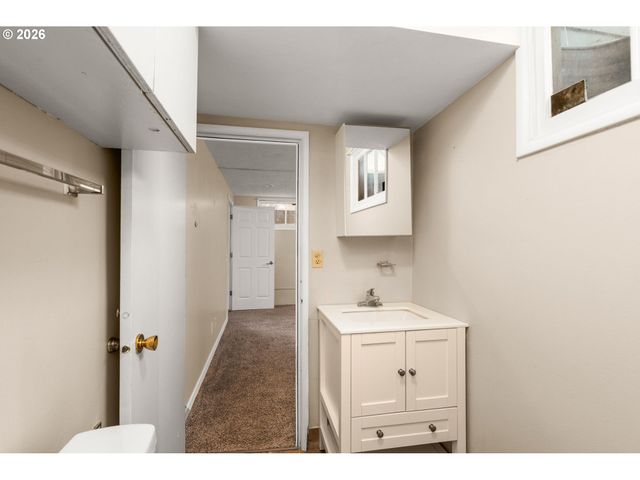 1731 Ne LIBERTY St, Portland, OR 97211