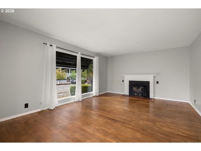 1731 Ne LIBERTY St, Portland, OR 97211