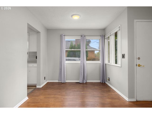 1731 Ne LIBERTY St, Portland, OR 97211