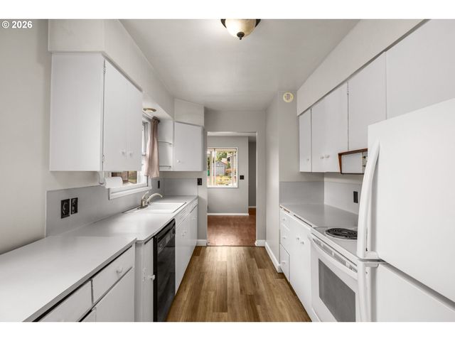1731 Ne LIBERTY St, Portland, OR 97211