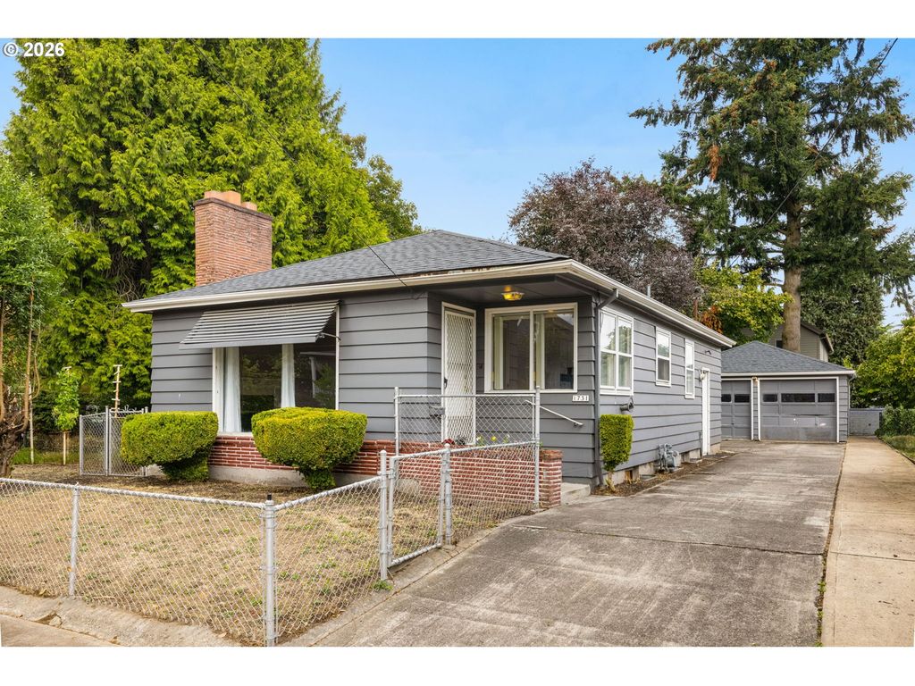 1731 Ne LIBERTY St, Portland, OR 97211