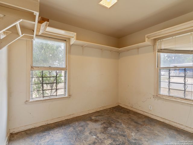 394 Anton, San Antonio, TX 78223