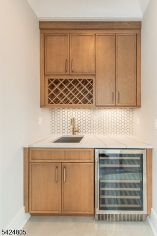 722 Erie Rd, Paramus Boro, NJ 07652