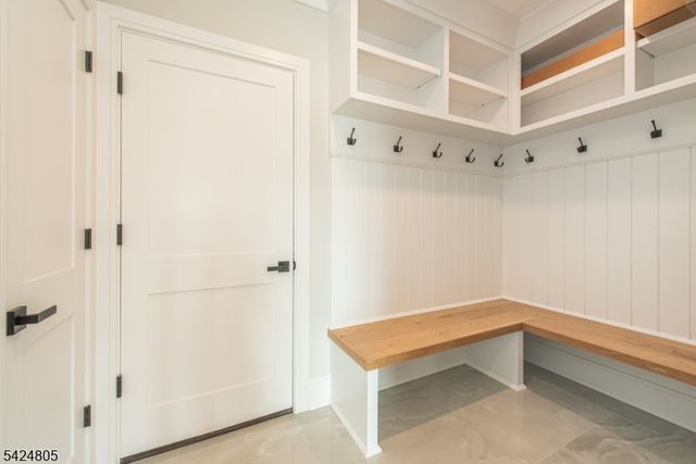 722 Erie Rd, Paramus Boro, NJ 07652