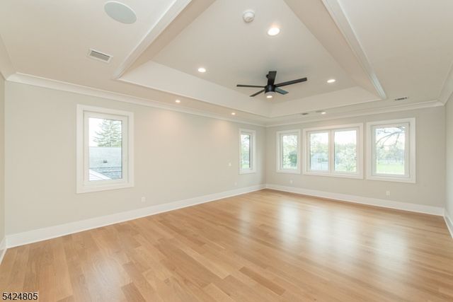 722 Erie Rd, Paramus Boro, NJ 07652