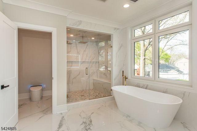 722 Erie Rd, Paramus Boro, NJ 07652