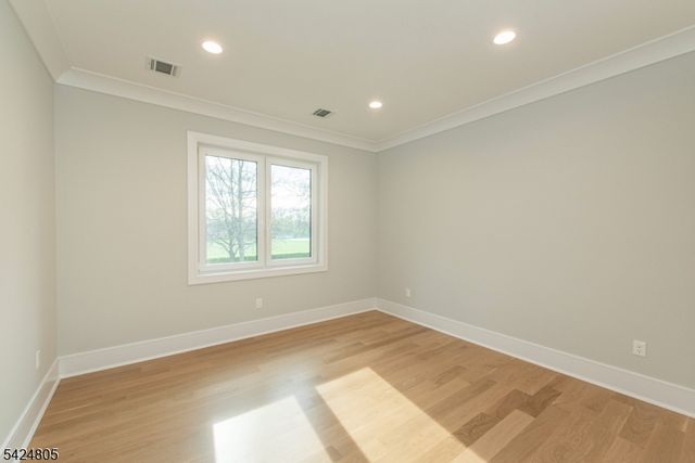 722 Erie Rd, Paramus Boro, NJ 07652