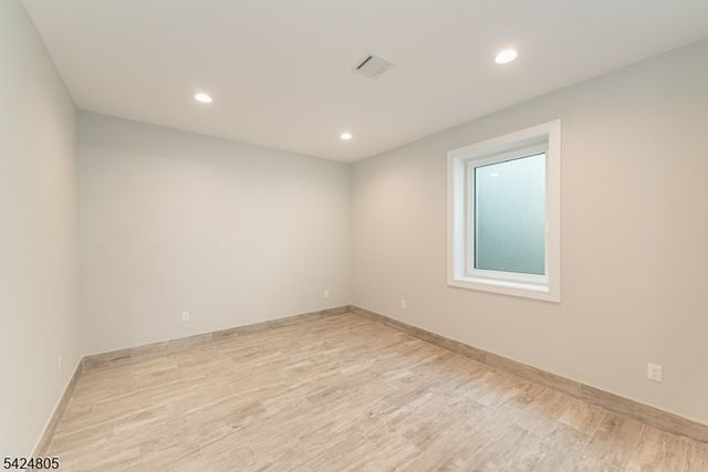 722 Erie Rd, Paramus Boro, NJ 07652