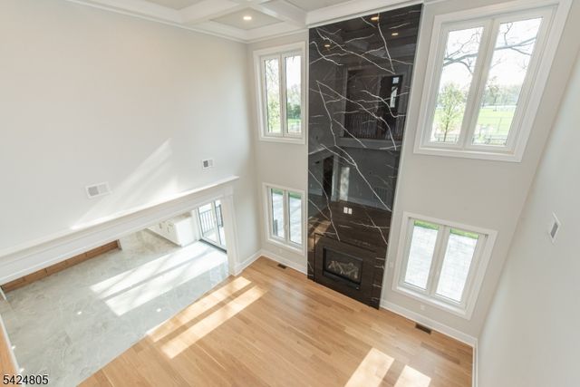 722 Erie Rd, Paramus Boro, NJ 07652