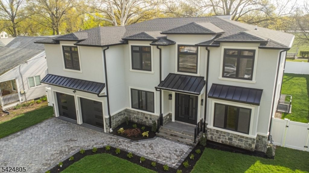 722 Erie Rd, Paramus Boro, NJ 07652 — photo 2