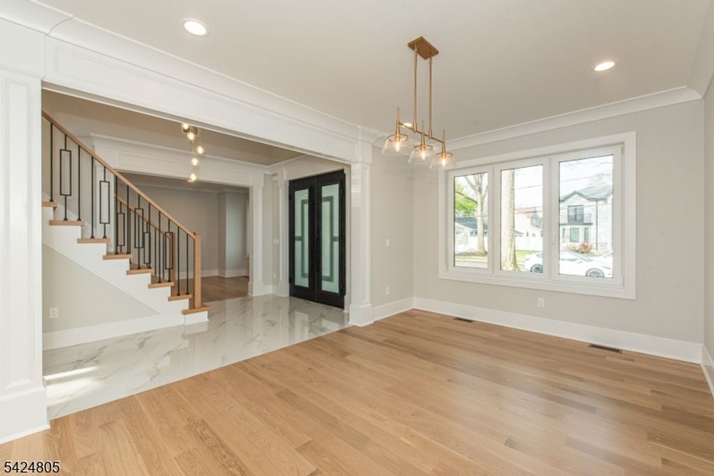 722 Erie Rd, Paramus Boro, NJ 07652 — photo 5