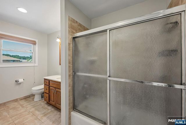15 Cottage Unit 15-1B, Midland Park, NJ 07432