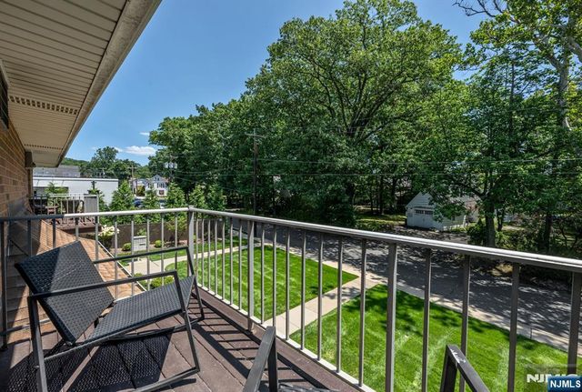 15 Cottage Unit 15-1B, Midland Park, NJ 07432