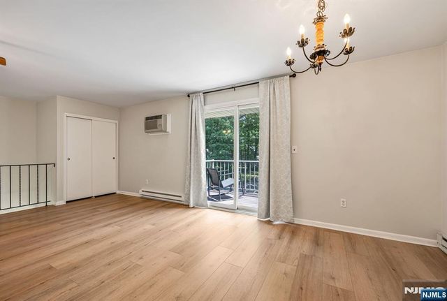 15 Cottage Unit 15-1B, Midland Park, NJ 07432