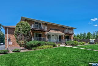 15 Cottage Unit 15-1B, Midland Park, NJ 07432