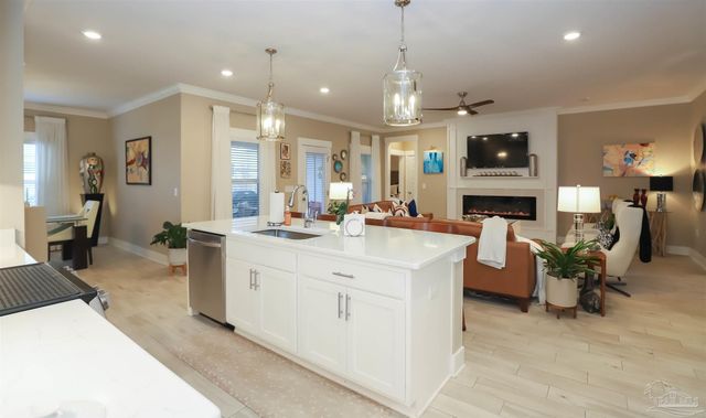 1947 Refuge Cir, Gulf Breeze, FL 32563